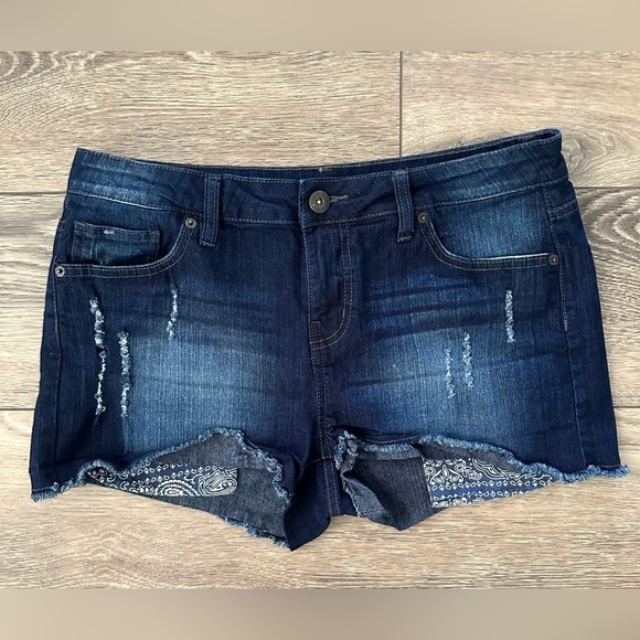 U2B Urban Basics Dark wash Denim Jean Shorts Size 11 Handkerchief Pockets - Picture 1 of 8